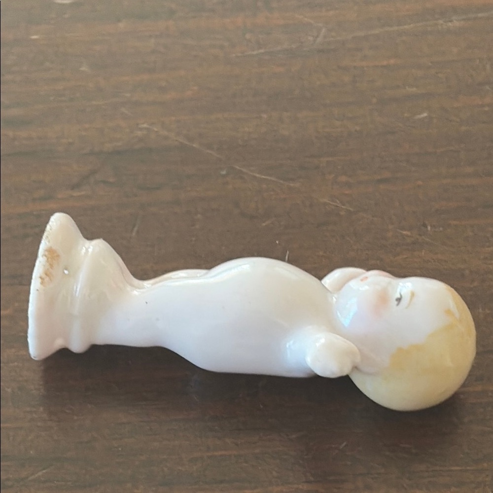 Vintage Porcelain Doll Figurine Cupie doll  head for pin cushion - Picture 9 of 10